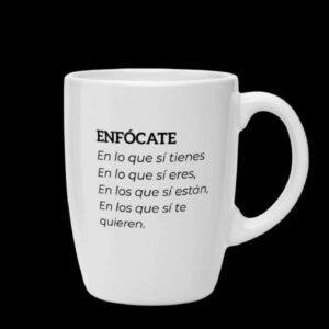 taza motivacional "enfócate en lo positivo" tz358